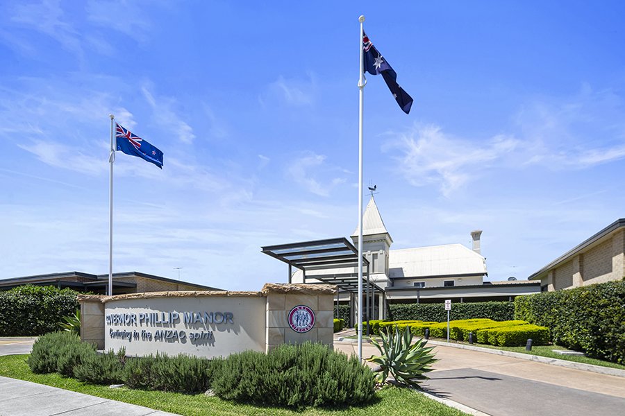 Governor Phillip Manor