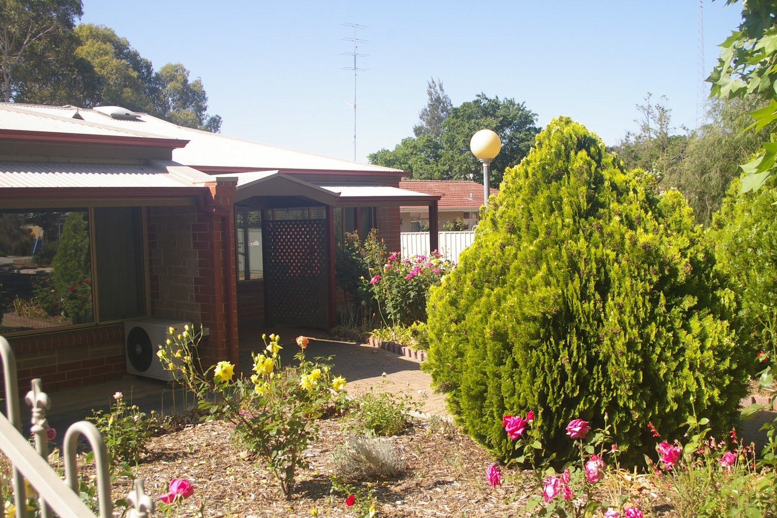 Helping Hand Aged Care - Carinya