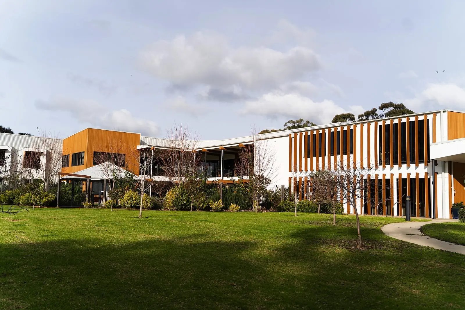 Maculata Place