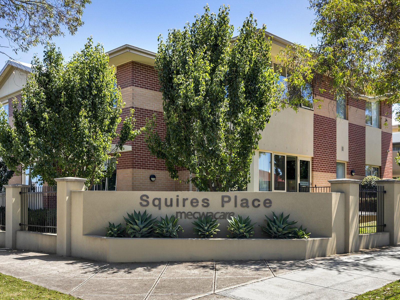 mecwacare Squires Place