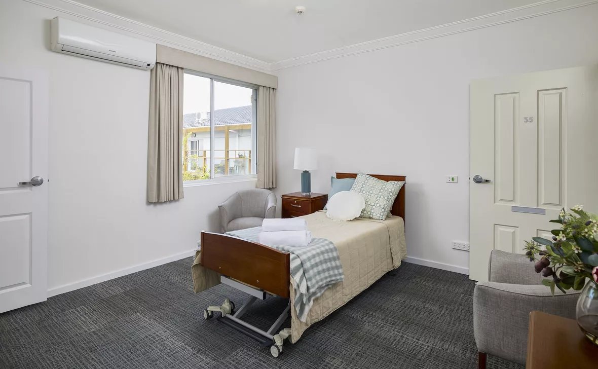 Oakleigh Manor Care Community