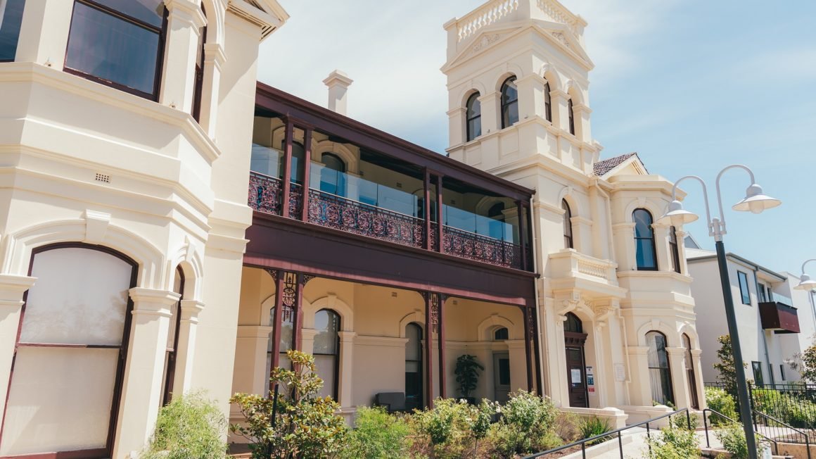 Regis North Fremantle